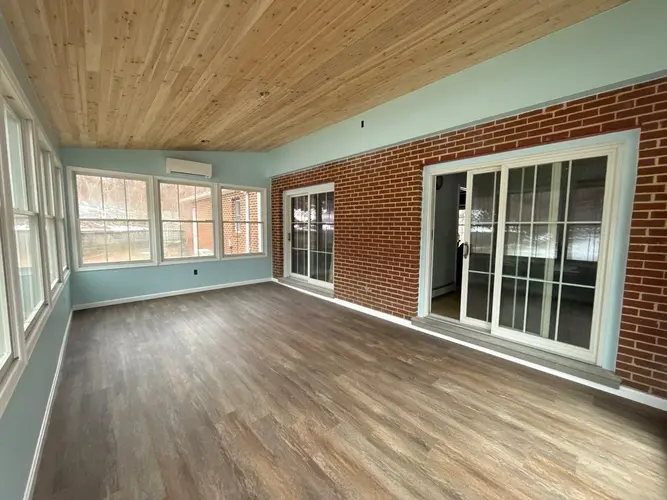 How Open Concept Enhances Natural Light and Space